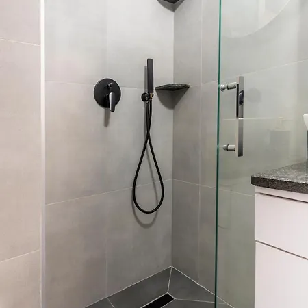 Modern In Old Town By Cable Car Apartament